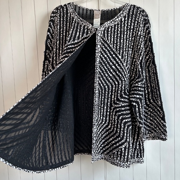 Chicos Travelers size 4 20/22 Mesh jacket abstract stripe black white artsy NEW - Picture 5 of 13
